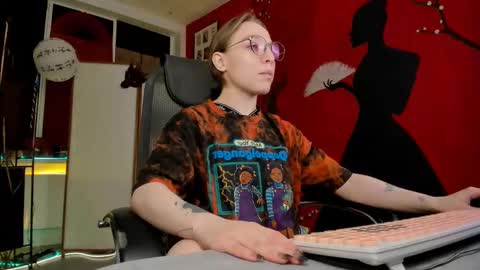 APHEX QUEEN online show from 02-18-25, 03:21