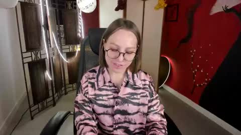 APHEX QUEEN online show from 02-23-25, 01:10