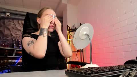 APHEX QUEEN online show from 09-12-25, 09:09