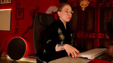 Snapshot of aphexqueen chatting on 01-18-26, 09:24 APHEX QUEEN online show from 01-18-26, 09:24