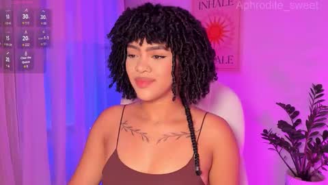 Snapshot of aphrodite_sweet chatting on 12-16-25, 08:25 Karla online show from 12-16-25, 08:25