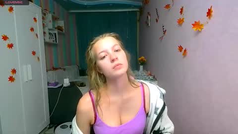 Aphrodite online show from 10-19-25, 01:45