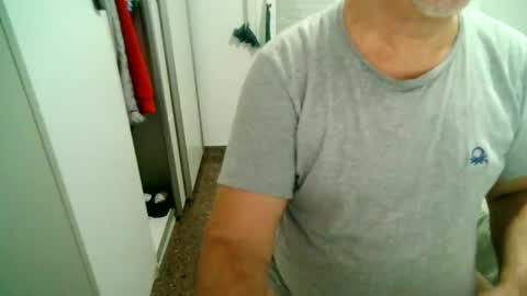 furry bear online show from 10-04-25, 09:57