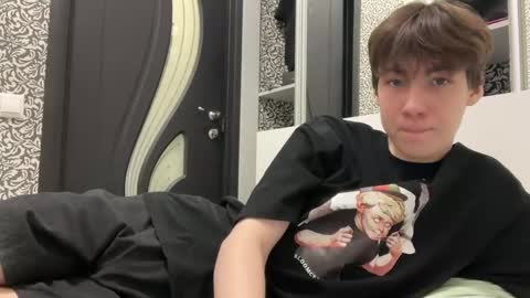 Snapshot of aplant_ chatting on 11-18-25, 05:06 aplant_ online show from 11-18-25, 05:06