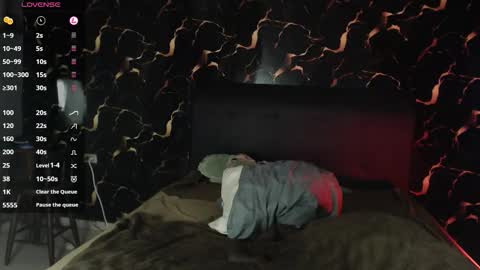 Apolo online show from 12-23-25, 01:14