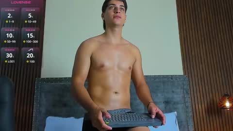 Apolo online show from 10-21-25, 07:36