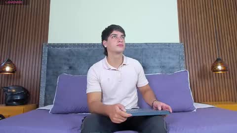 Apolo online show from 11-04-25, 07:24