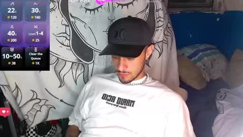 Snapshot of apolo_s chatting on 12-27-24, 05:42 Andres online show from 12-27-24, 05:42