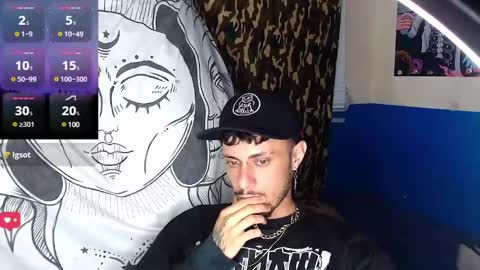 Snapshot of apolo_s chatting on 01-10-25, 10:28 Andres online show from 01-10-25, 10:28