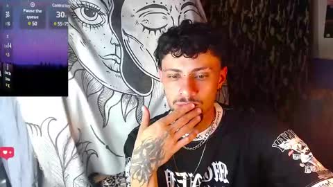 Snapshot of apolo_s chatting on 01-17-25, 07:08 Andres online show from 01-17-25, 07:08