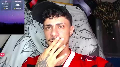 Snapshot of apolo_s chatting on 01-18-25, 03:20 Andres online show from 01-18-25, 03:20