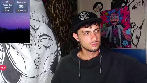 Snapshot of apolo_s chatting on 02-26-25, 04:25 Andres online show from 02-26-25, 04:25