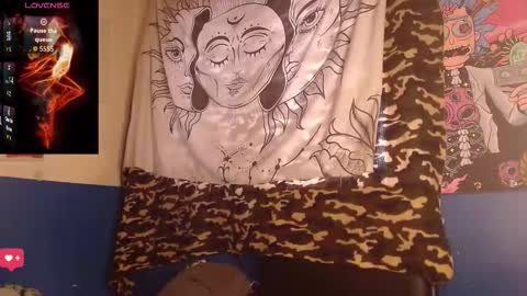 Snapshot of apolo_s chatting on 10-16-25, 06:53 Andres online show from 10-16-25, 06:53