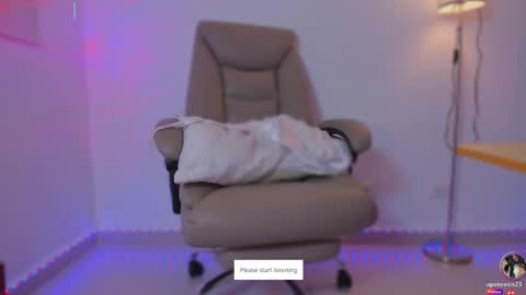 Snapshot of apoteosis_ chatting on 02-13-26, 10:22 Apo online show from 02-13-26, 10:22