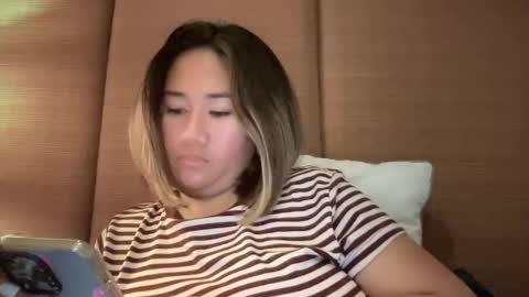 Snapshot of apple_pie_love chatting on 10-20-25, 04:51 Anika online show from 10-20-25, 04:51