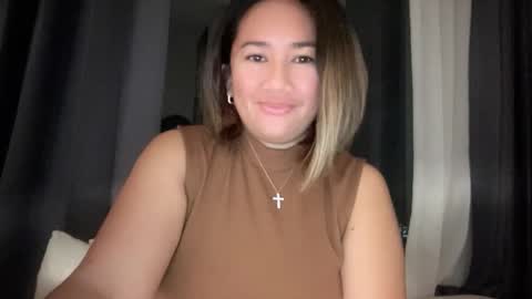 Snapshot of apple_pie_love chatting on 11-15-25, 06:04 Anika online show from 11-15-25, 06:04