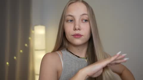  REYNA  my friend   online show from 01-05-25, 08:22