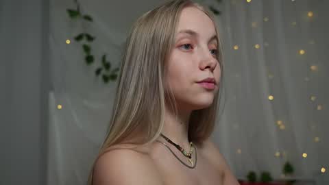  REYNA  my friend   online show from 01-14-25, 06:07