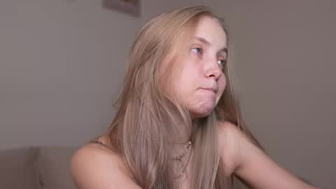  REYNA  my friend   online show from 10-14-25, 03:46