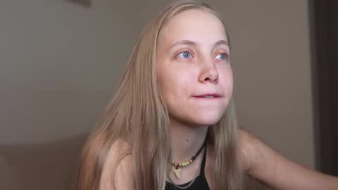  REYNA  my friend   online show from 11-18-25, 04:33