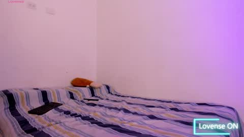 Snapshot of apriilpeach_ chatting on 01-16-25, 11:48 Maria online show from 01-16-25, 11:48