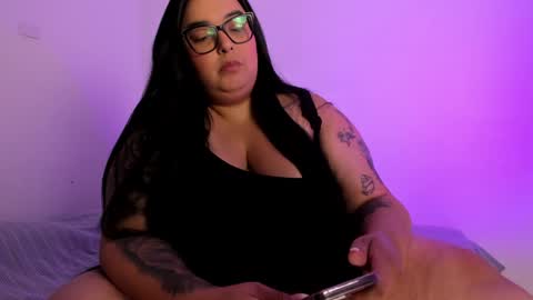 Snapshot of apriilpeach_ chatting on 01-23-25, 09:18 Maria online show from 01-23-25, 09:18