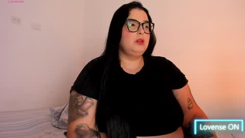 Snapshot of apriilpeach_ chatting on 01-28-25, 12:36 Maria online show from 01-28-25, 12:36