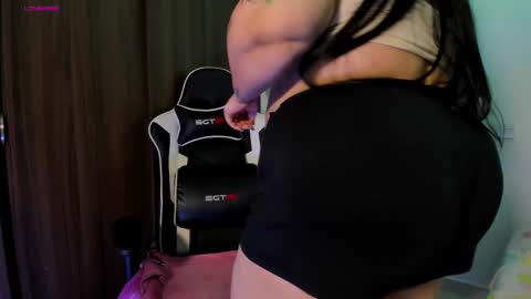 Snapshot of apriilpeach_ chatting on 09-25-25, 10:46 Maria online show from 09-25-25, 10:46