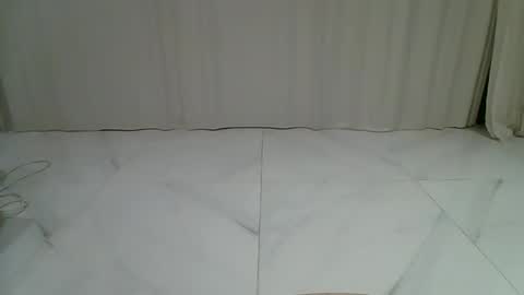 Snapshot of april2000 chatting on 02-10-25, 07:07 april2000 online show from 02-10-25, 07:07