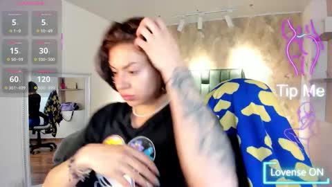  April  online show from 11-10-25, 11:31