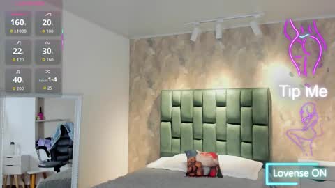  April  online show from 11-14-25, 11:53