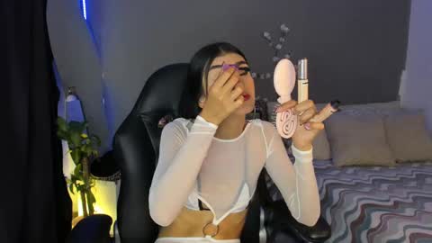 Snapshot of april_scarlett chatting on 02-13-25, 12:35 Scarlett Independent Model online show from 02-13-25, 12:35