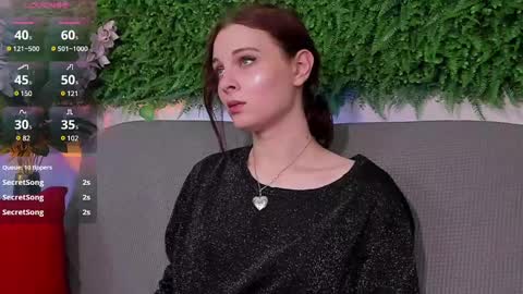 Snapshot of aprilavery chatting on 03-11-25, 07:47 April online show from 03-11-25, 07:47