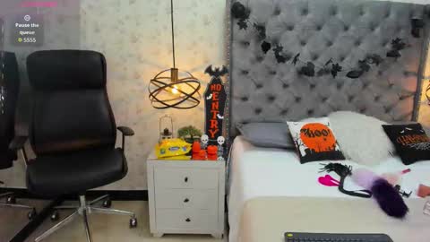 April online show from 10-20-25, 07:14