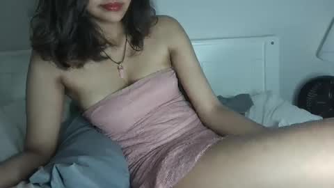 Snapshot of aproditelily495 chatting on 10-24-25, 08:00 LilyinTheWild online show from 10-24-25, 08:00