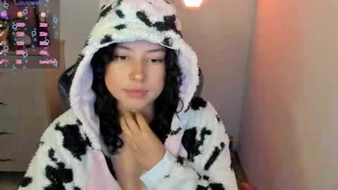 Snapshot of aqua_emilly chatting on 09-15-25, 12:10 aqua emilly online show from 09-15-25, 12:10