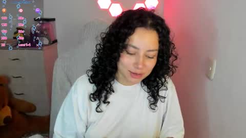 aqua emilly online show from 02-12-26, 11:22