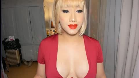 Snapshot of aqueenofcumxx chatting on 09-13-25, 06:08 Alicia online show from 09-13-25, 06:08