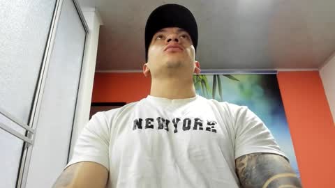 Snapshot of aquiles_51 chatting on 02-04-26, 01:28 Jonathan online show from 02-04-26, 01:28