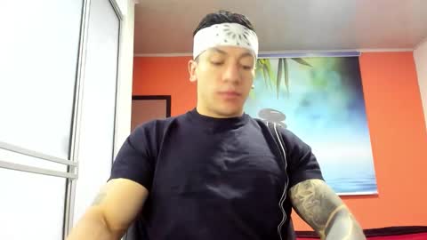 Snapshot of aquiles_51 chatting on 02-15-26, 12:14 Jonathan online show from 02-15-26, 12:14