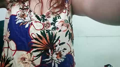 Snapshot of arabella77 chatting on 12-16-25, 02:33 arabella77 online show from 12-16-25, 02:33