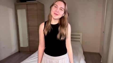 Emi online show from 11-28-25, 12:41