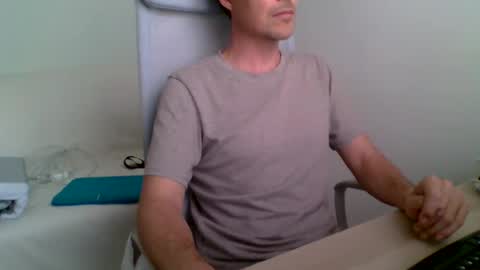 Snapshot of aragon9999 chatting on 10-02-25, 10:55 aragon9999 online show from 10-02-25, 10:55