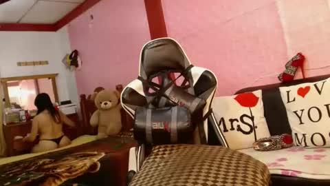 Aranza online show from 12-30-24, 01:25