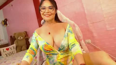Aranza online show from 02-21-25, 01:11