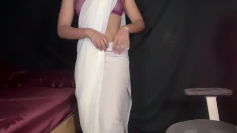 Snapshot of aravindha_southindian chatting on 10-17-25, 05:15 aravindha_southindian online show from 10-17-25, 05:15