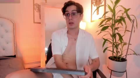 Archie online show from 02-06-25, 02:37