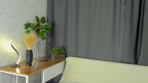 Snapshot of ardellfraker chatting on 10-11-25, 04:22 Amy online show from 10-11-25, 04:22