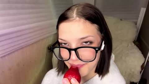 Snapshot of ardisparty chatting on 02-25-26, 09:46 Caroline online show from 02-25-26, 09:46