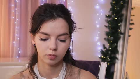 My name is Kelly online show from 12-18-24, 02:38
